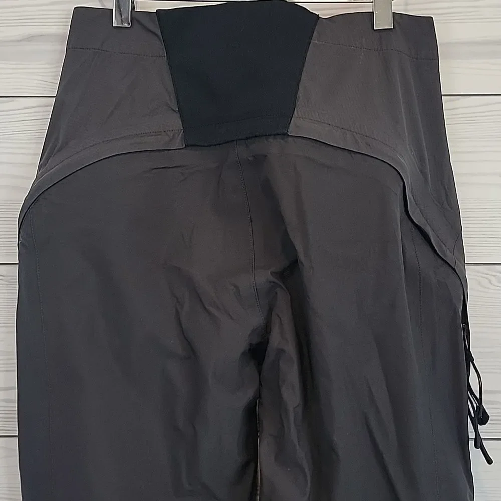 Mountain Hardwear durable waterproof